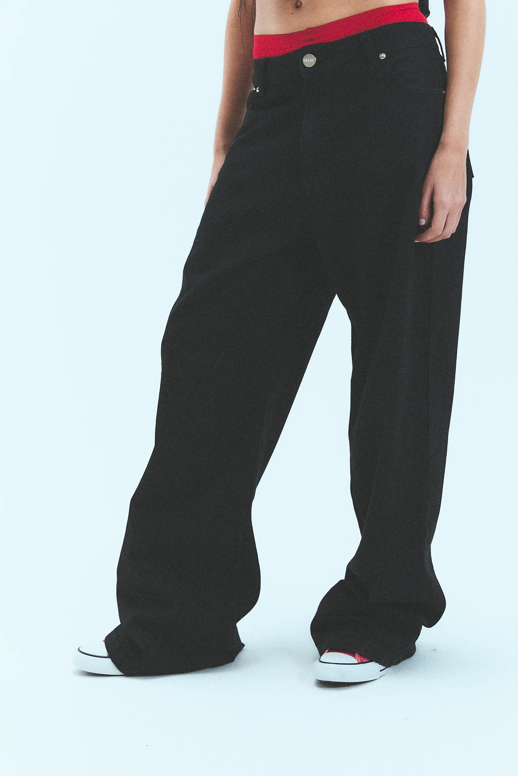 JEAN N°1 - THE OVERSIZE BLACK