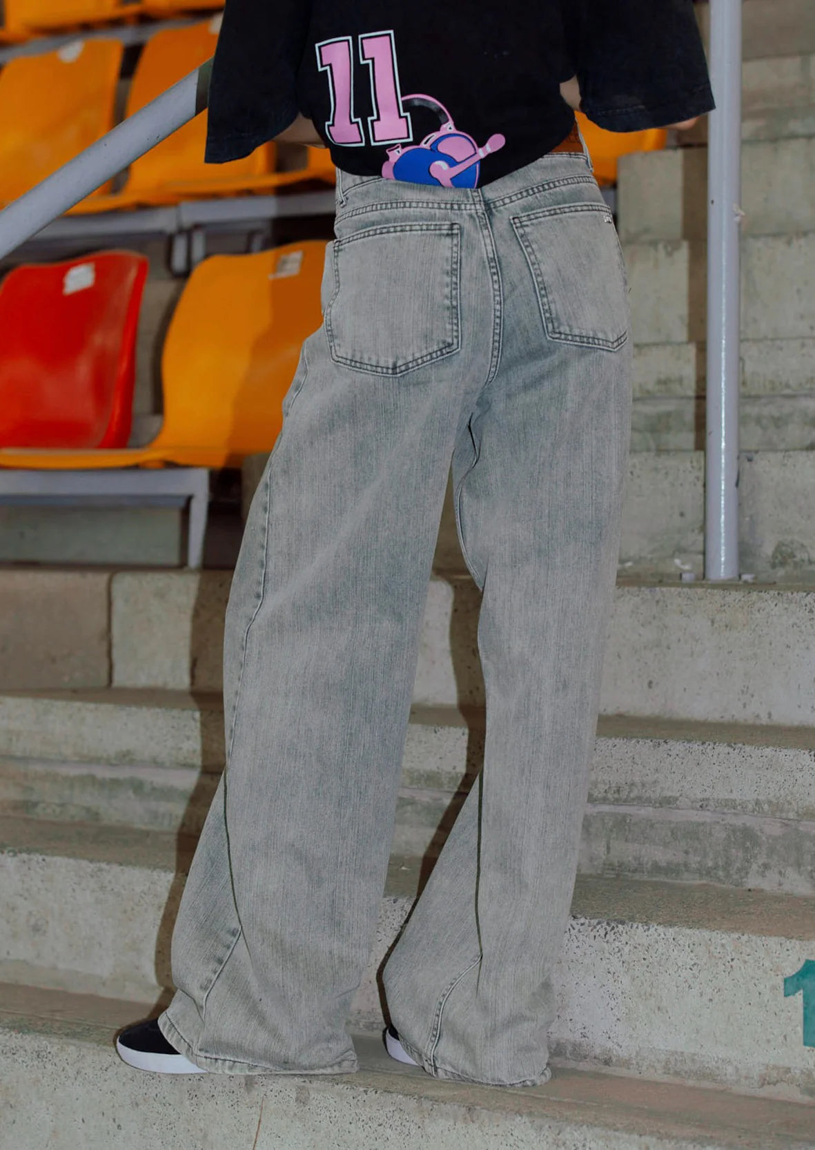 JEAN Nº 1 - THE OVERSIZE GREY