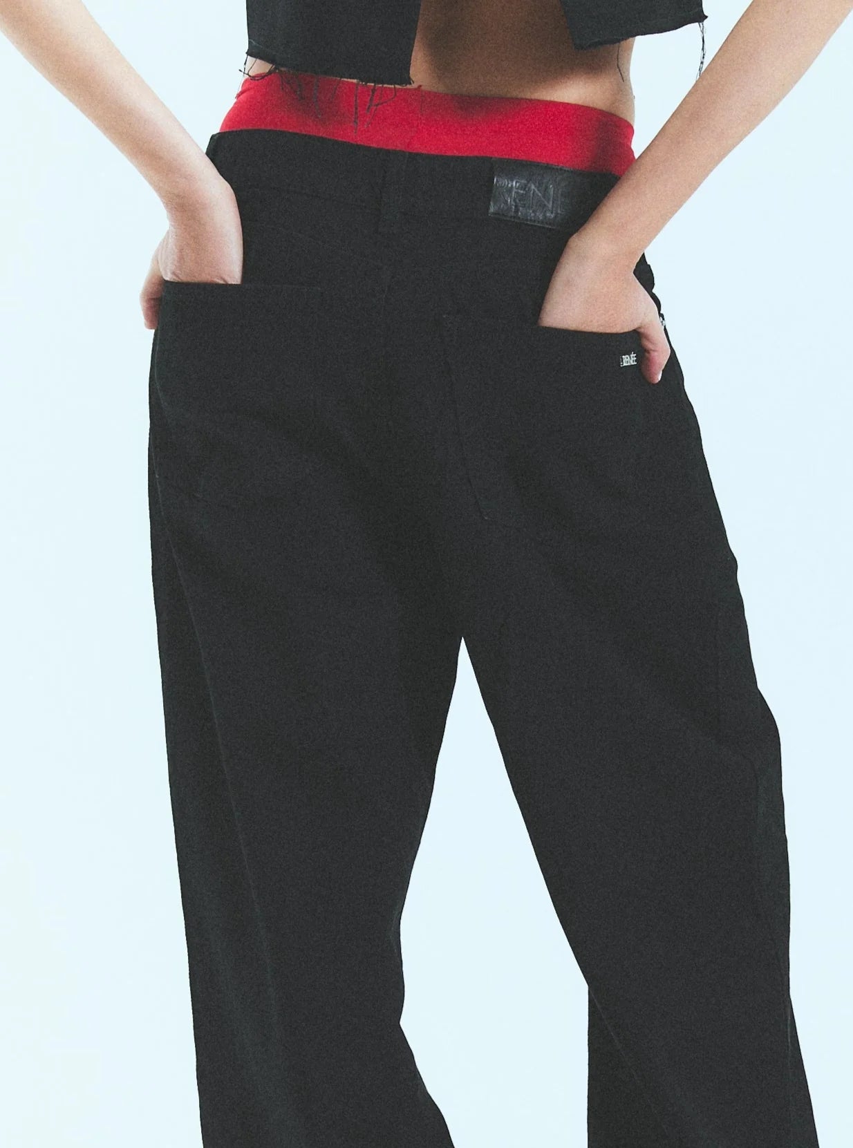 JEAN N°1 - THE OVERSIZE BLACK