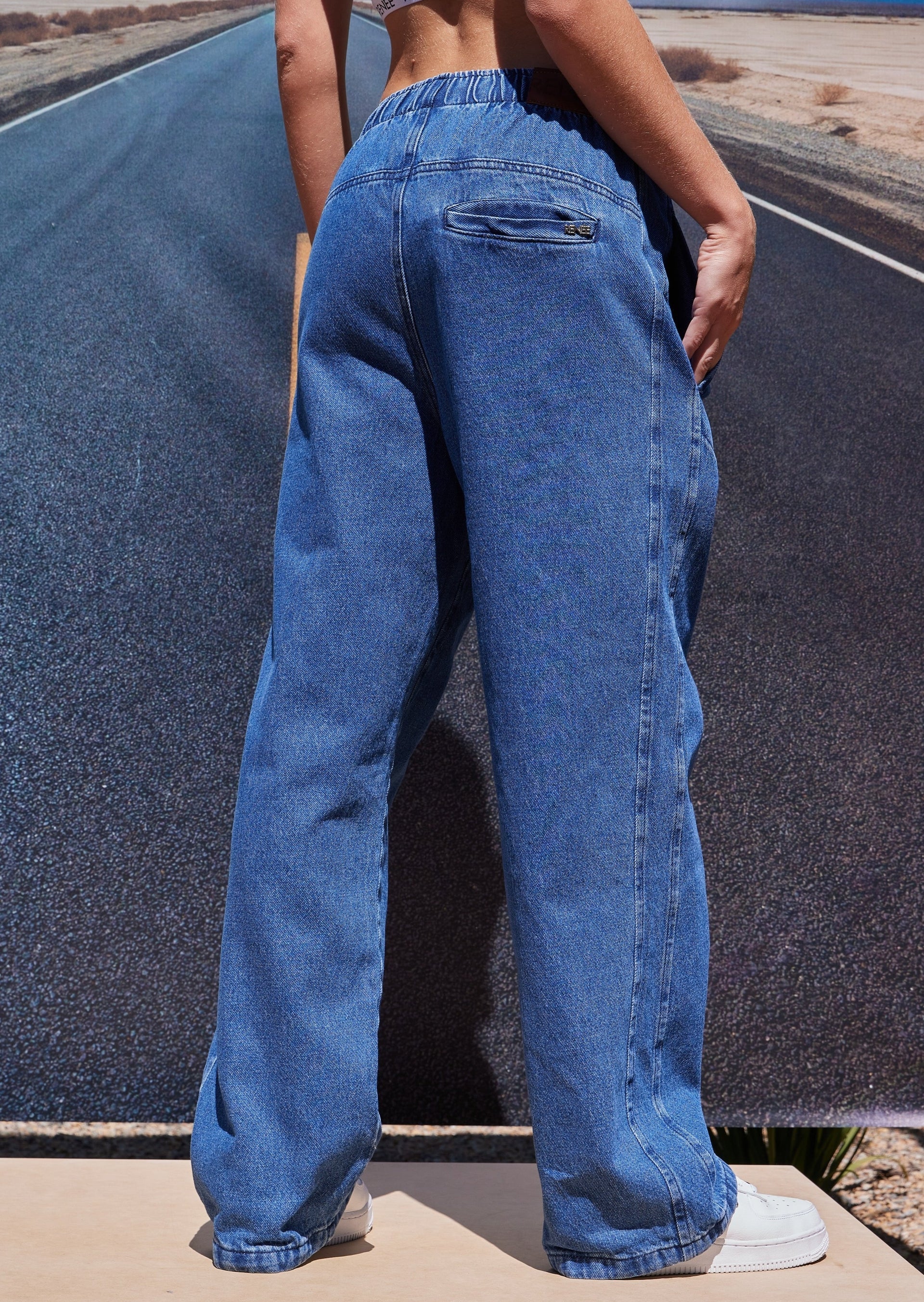 JEAN N° 10 - THE OCEAN BLUE