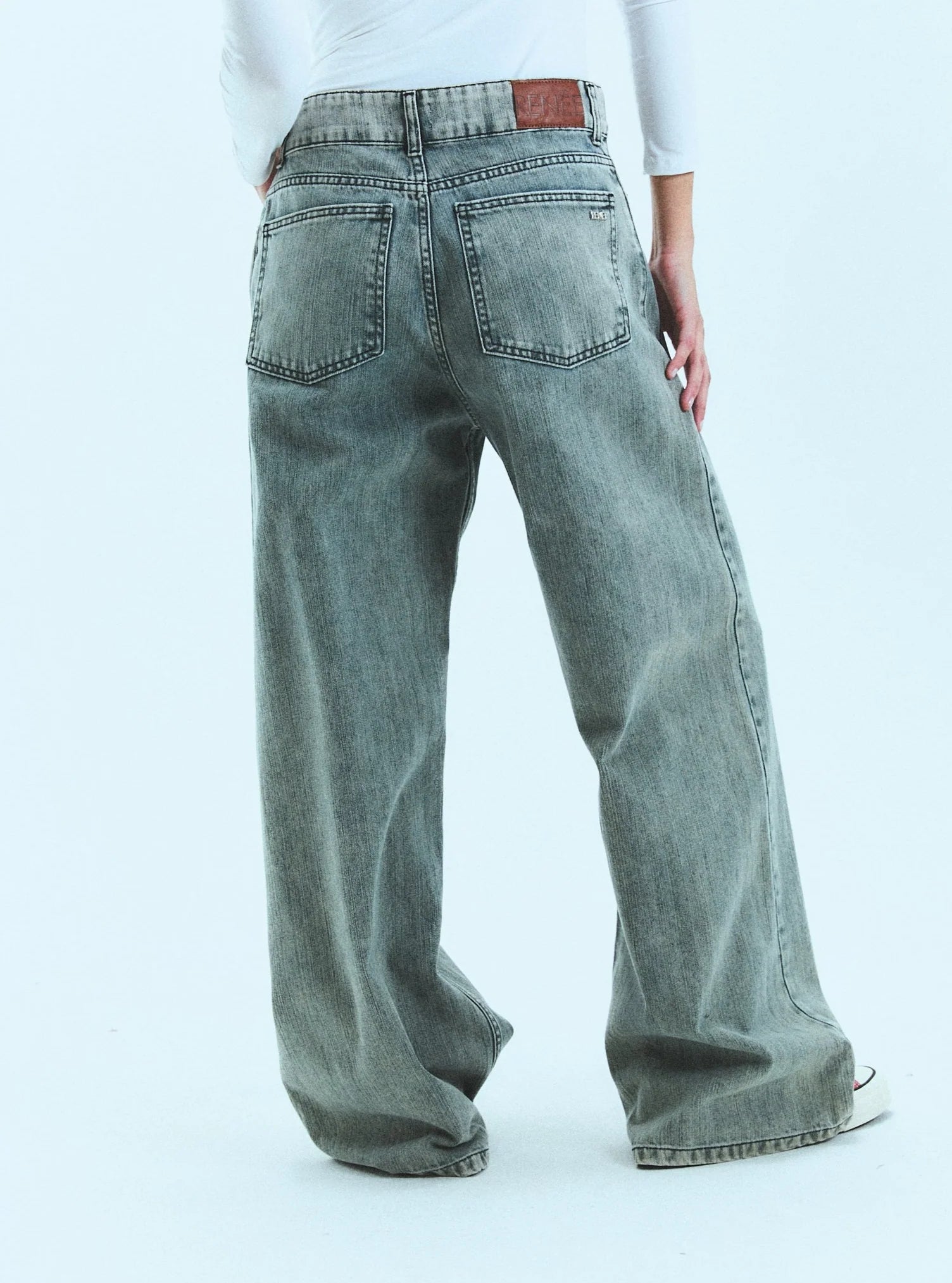 JEAN Nº 1 - THE OVERSIZE GREY