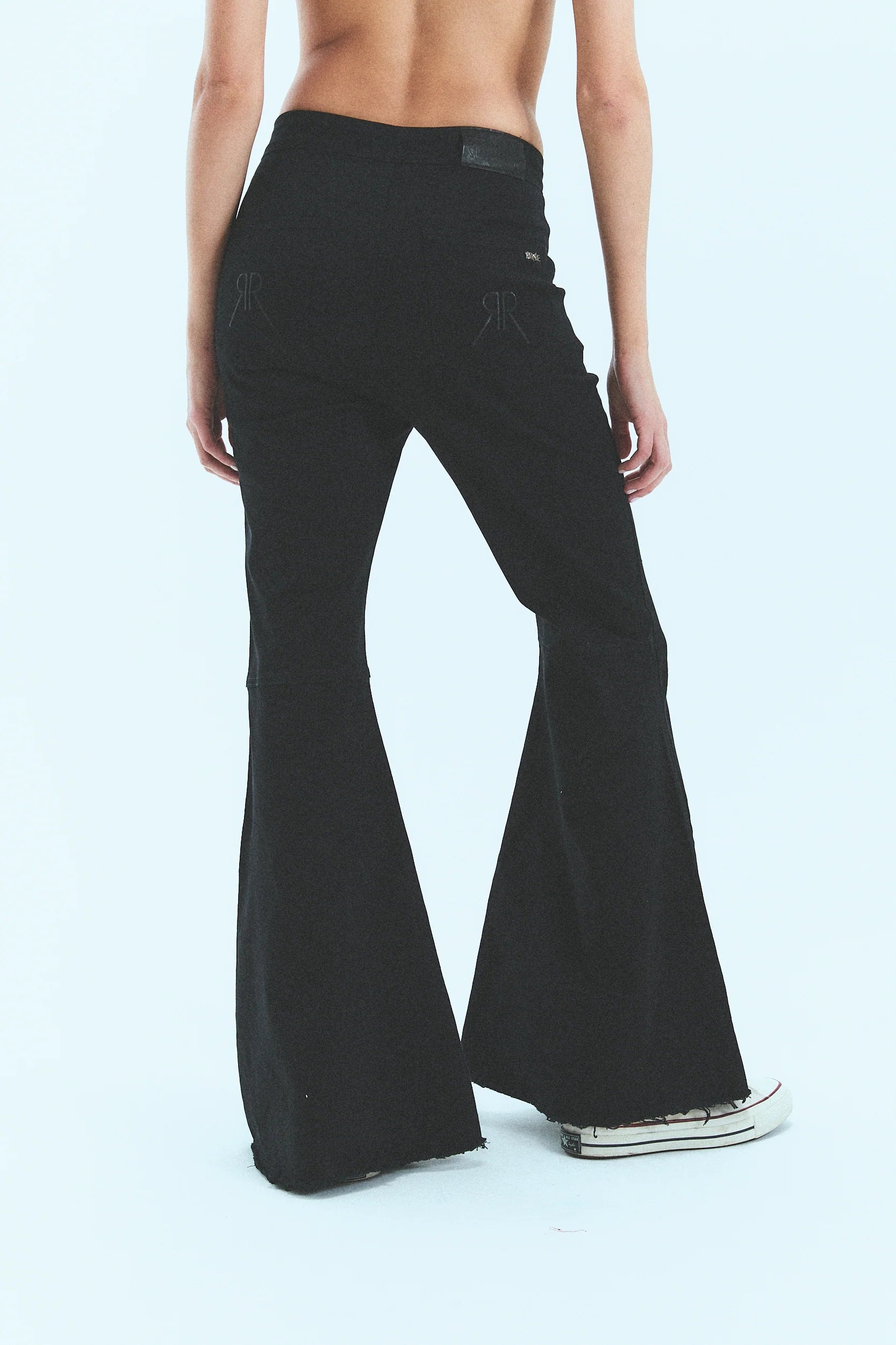 JEAN Nº 11 - THE OXFORD BLACK