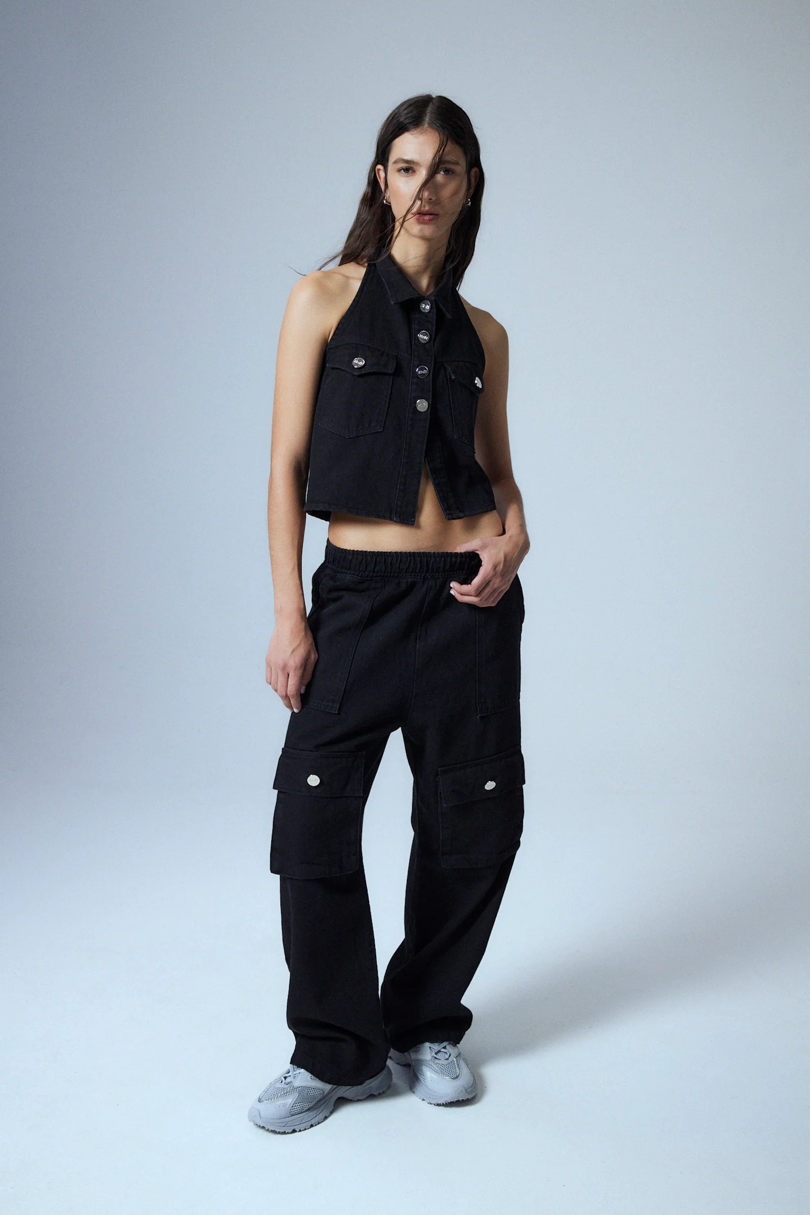 JEAN Nº23 - THE CARGO BLACK