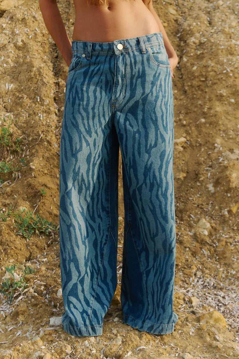 JEAN Nº24 - THE OVERSIZE SAFARI